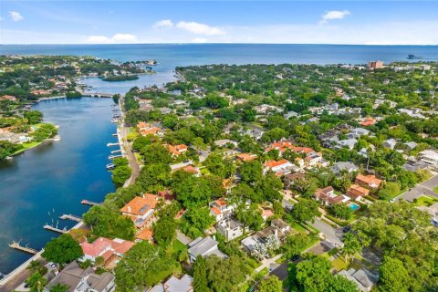 Terreno en venta en Saint Petersburg, Florida № 1857997 - foto 1