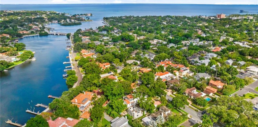 Terreno en Saint Petersburg, Florida № 1857997