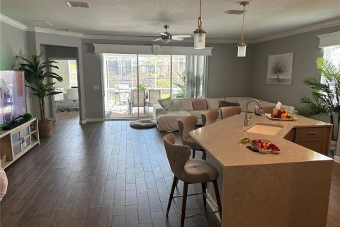House in Davenport, Florida 4 bedrooms, 210.8 sq.m. № 2119986 - photo 5