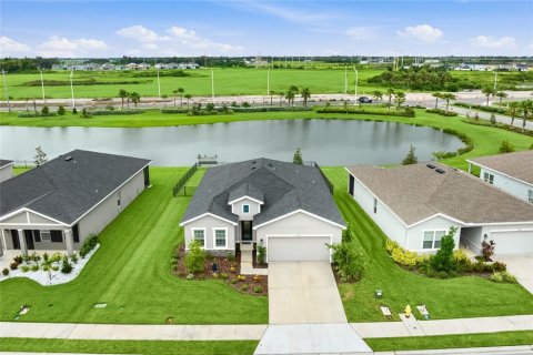 House in Parrish, Florida 3 bedrooms, 167.97 sq.m. № 2291617