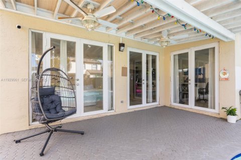 Купить виллу или дом в Пемброк-Пайнс, Флорида 3 спальни, 170.57м2, № 1988538 - фото 19