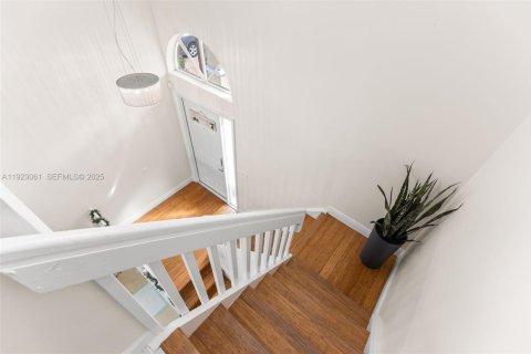 Купить виллу или дом в Пемброк-Пайнс, Флорида 3 спальни, 170.57м2, № 1988538 - фото 20