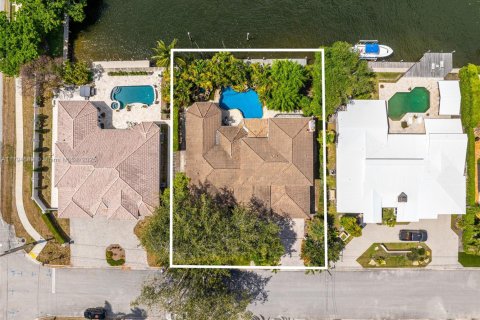 Casa en venta en Fort Lauderdale, Florida, 4 dormitorios, 442.49 m2 № 1940876 - foto 30