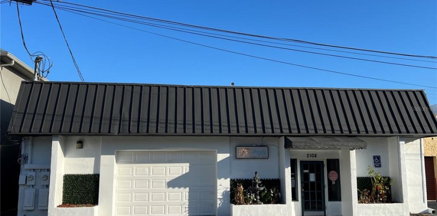 Immobilier commercial à Tampa, Floride 423.63 m2 № 1531717