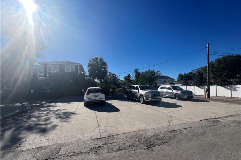 Propiedad comercial en alquiler en Tampa, Florida, 423.63 m2 № 1531717 - foto 3