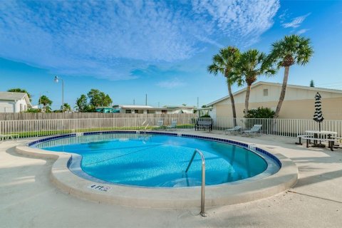 Casa en venta en Dunedin, Florida, 2 dormitorios, 92.81 m2 № 2107128 - foto 25