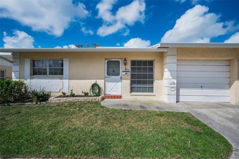 Casa en Dunedin, Florida 2 dormitorios, 92.81 m2 № 2107128