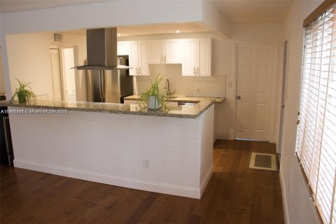 Touwnhouse à vendre à Miami, Floride: 1 chambre, 63.17 m2 № 1955485 - photo 6