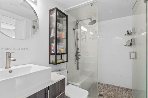 Townhouse in Miami, Florida 1 bedroom, 63.17 sq.m. № 1955485 - photo 13