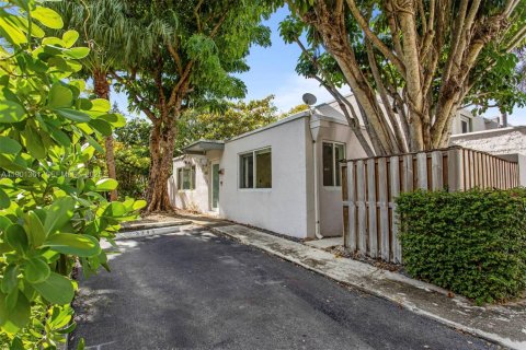 Townhouse in Miami, Florida 1 bedroom, 63.17 sq.m. № 1955485 - photo 18