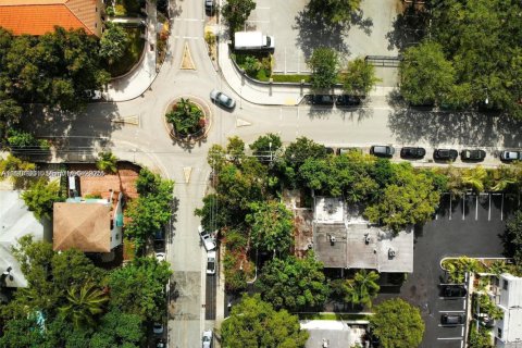 Townhouse in Miami, Florida 1 bedroom, 63.17 sq.m. № 1955485 - photo 24