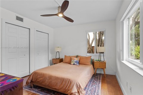 Townhouse in Miami, Florida 1 bedroom, 63.17 sq.m. № 1955485 - photo 10