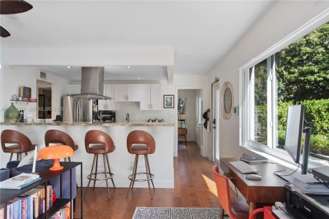 Townhouse in Miami, Florida 1 bedroom, 63.17 sq.m. № 1955485 - photo 9