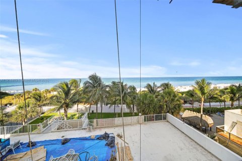 Condominio en venta en Miami Beach, Florida, 2 dormitorios, 141.58 m2 № 1971891 - foto 23