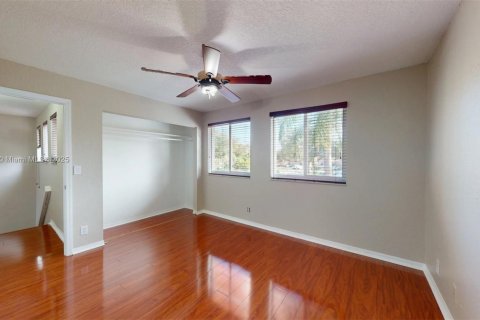 Touwnhouse à louer à Davie, Floride: 3 chambres, 153.1 m2 № 1967667 - photo 7