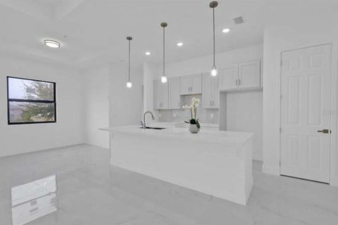 House in Lehigh Acres, Florida 3 bedrooms, 147.53 sq.m. № 1657098 - photo 5