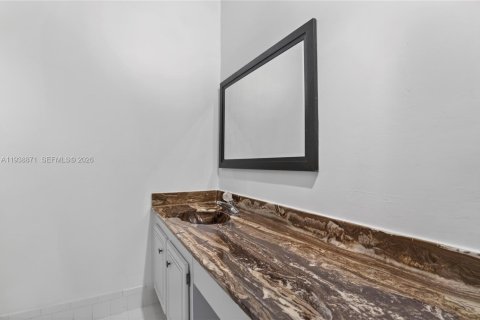 Adosado en venta en Miami, Florida, 3 dormitorios, 156.08 m2 № 1996704 - foto 14