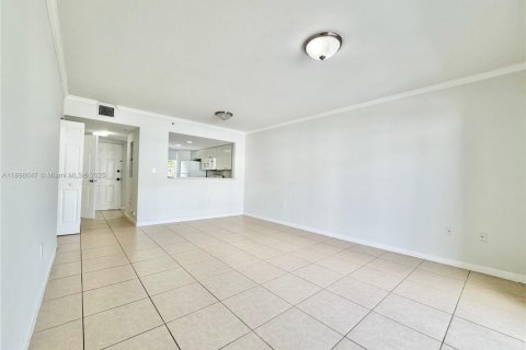 Apartment in Doral, Florida 2 bedrooms, 133.78 sq.m. № 1951123 - photo 8