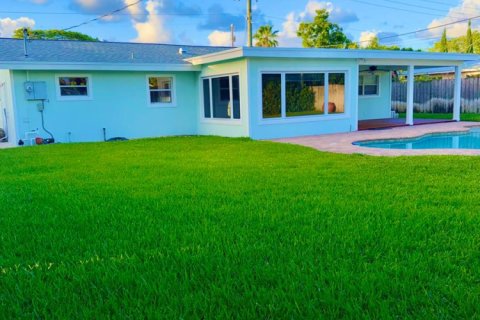 House in Boca Raton, Florida 2 bedrooms, 131.18 sq.m. № 2083828 - photo 20
