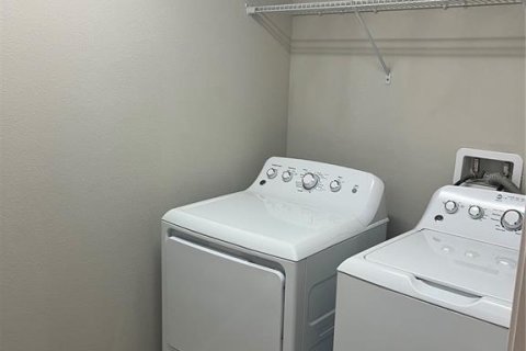 Adosado en venta en Lutz, Florida, 4 dormitorios, 206.8 m2 № 1801923 - foto 18
