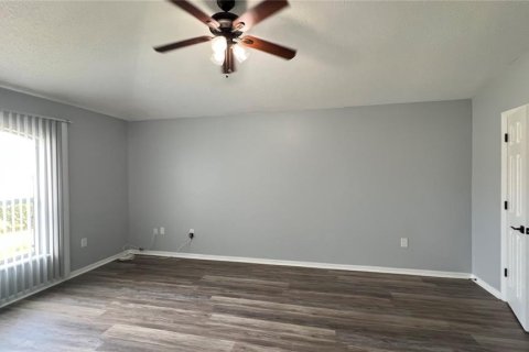House in Kissimmee, Florida 4 bedrooms, 142.6 sq.m. № 2101320 - photo 3