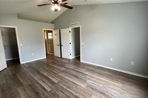 House in Kissimmee, Florida 4 bedrooms, 142.6 sq.m. № 2101320 - photo 7