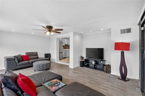 Copropriété à vendre à Tampa, Floride: 2 chambres, 153.29 m2 № 1919889 - photo 22