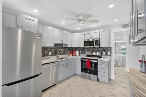 Copropriété à vendre à Tampa, Floride: 2 chambres, 153.29 m2 № 1919889 - photo 19