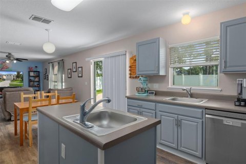 Casa en venta en Spring Hill, Florida, 4 dormitorios, 264.86 m2 № 1830004 - foto 20