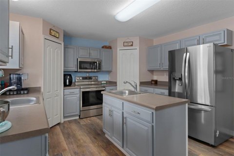 Casa en venta en Spring Hill, Florida, 4 dormitorios, 264.86 m2 № 1830004 - foto 18