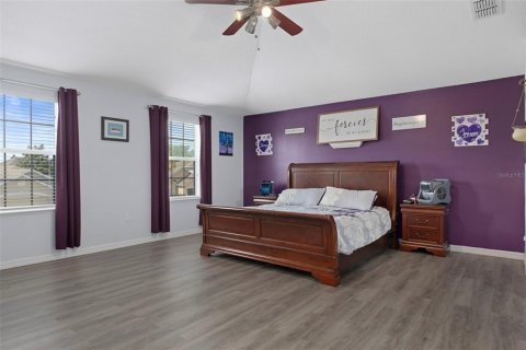 Casa en venta en Spring Hill, Florida, 4 dormitorios, 264.86 m2 № 1830004 - foto 24