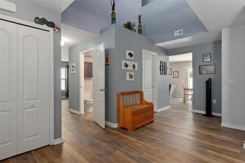 Casa en venta en Spring Hill, Florida, 4 dormitorios, 264.86 m2 № 1830004 - foto 8