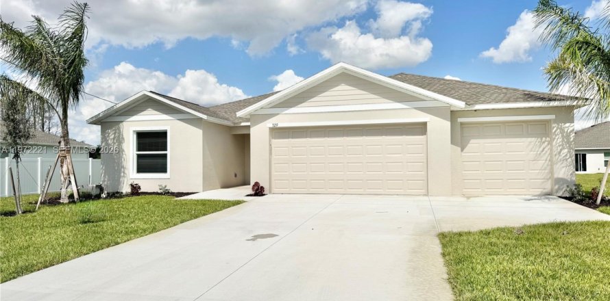 Villa ou maison à Lehigh Acres, Floride 4 chambres, 204.85 m2 № 2080118