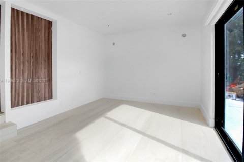 Villa ou maison à vendre à Miami, Floride: 3 chambres, 115.57 m2 № 2067745 - photo 22
