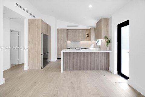 Villa ou maison à vendre à Miami, Floride: 3 chambres, 115.57 m2 № 2067745 - photo 19
