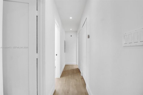 Villa ou maison à vendre à Miami, Floride: 3 chambres, 115.57 m2 № 2067745 - photo 26