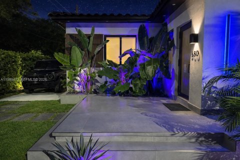 Villa ou maison à vendre à Miami, Floride: 3 chambres, 115.57 m2 № 2067745 - photo 4