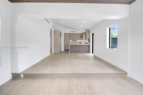 Villa ou maison à vendre à Miami, Floride: 3 chambres, 115.57 m2 № 2067745 - photo 18