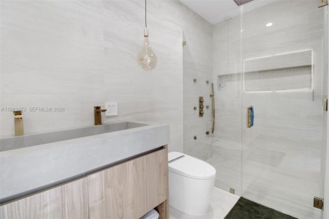 Villa ou maison à vendre à Miami, Floride: 3 chambres, 115.57 m2 № 2067745 - photo 23