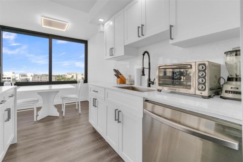 Copropriété à louer à South Palm Beach, Floride: 2 chambres, 143.16 m2 № 1976643 - photo 7