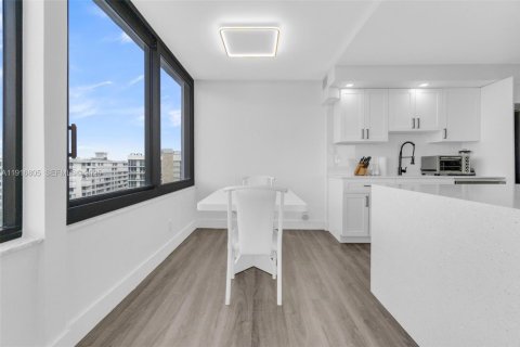 Copropriété à louer à South Palm Beach, Floride: 2 chambres, 143.16 m2 № 1976643 - photo 5