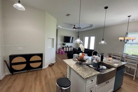 Купить виллу или дом в Лабель, Флорида 4 спальни, 133.69м2, № 2041329 - фото 5