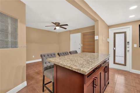 Copropriété à louer à Miami Beach, Floride: 1 chambre, 71.35 m2 № 1986085 - photo 5