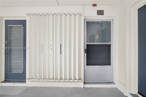 Copropriété à louer à Miami Beach, Floride: 1 chambre, 71.35 m2 № 1986085 - photo 19