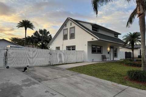 Villa ou maison à vendre à Palmetto Bay, Floride: 4 chambres, 159.05 m2 № 1738610 - photo 2