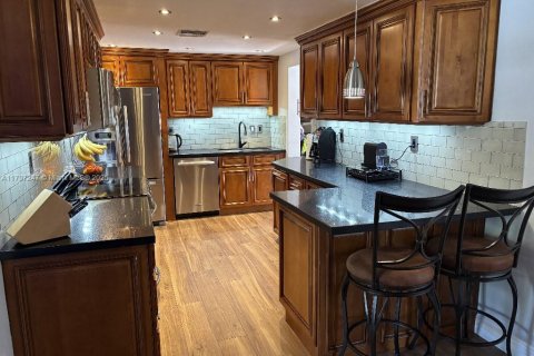 Villa ou maison à vendre à Palmetto Bay, Floride: 4 chambres, 159.05 m2 № 1738610 - photo 19