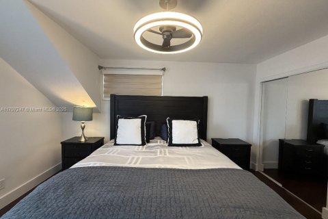 Villa ou maison à vendre à Palmetto Bay, Floride: 4 chambres, 159.05 m2 № 1738610 - photo 27
