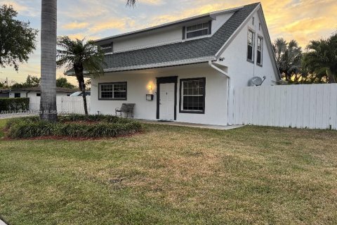 Villa ou maison à vendre à Palmetto Bay, Floride: 4 chambres, 159.05 m2 № 1738610 - photo 3