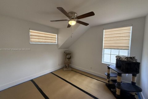 Villa ou maison à vendre à Palmetto Bay, Floride: 4 chambres, 159.05 m2 № 1738610 - photo 29