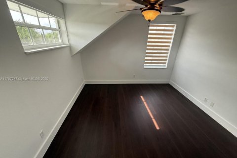 Villa ou maison à vendre à Palmetto Bay, Floride: 4 chambres, 159.05 m2 № 1738610 - photo 30